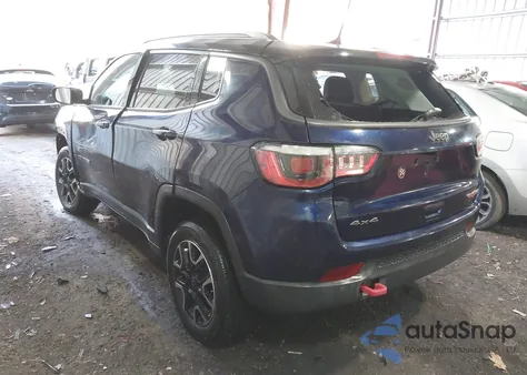 2019 Jeep Compass Trailhawk 4X4 из США, поврежденный, VIN 3C4NJDDB8KT748054